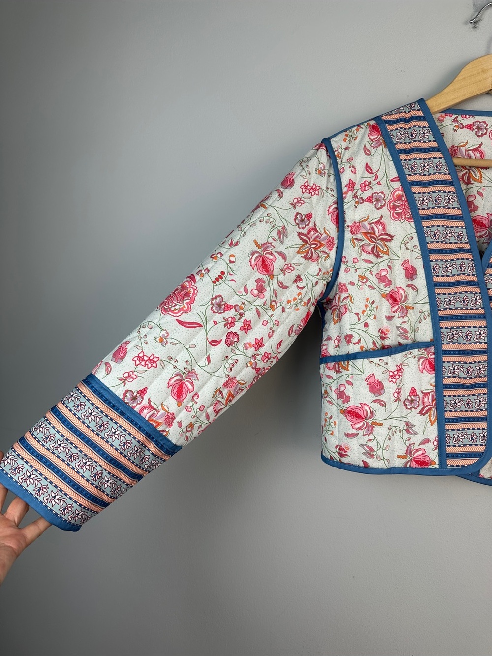 NWOT Women’s Floral Quilted Open Front Jacket Long Sleeve Cropped Bohemian Small - Picture 9 of 16